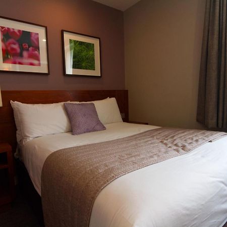 Best Western Ship Hotel Вейбридж Екстер'єр фото