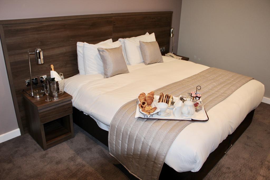 Best Western Ship Hotel Вейбридж Екстер'єр фото